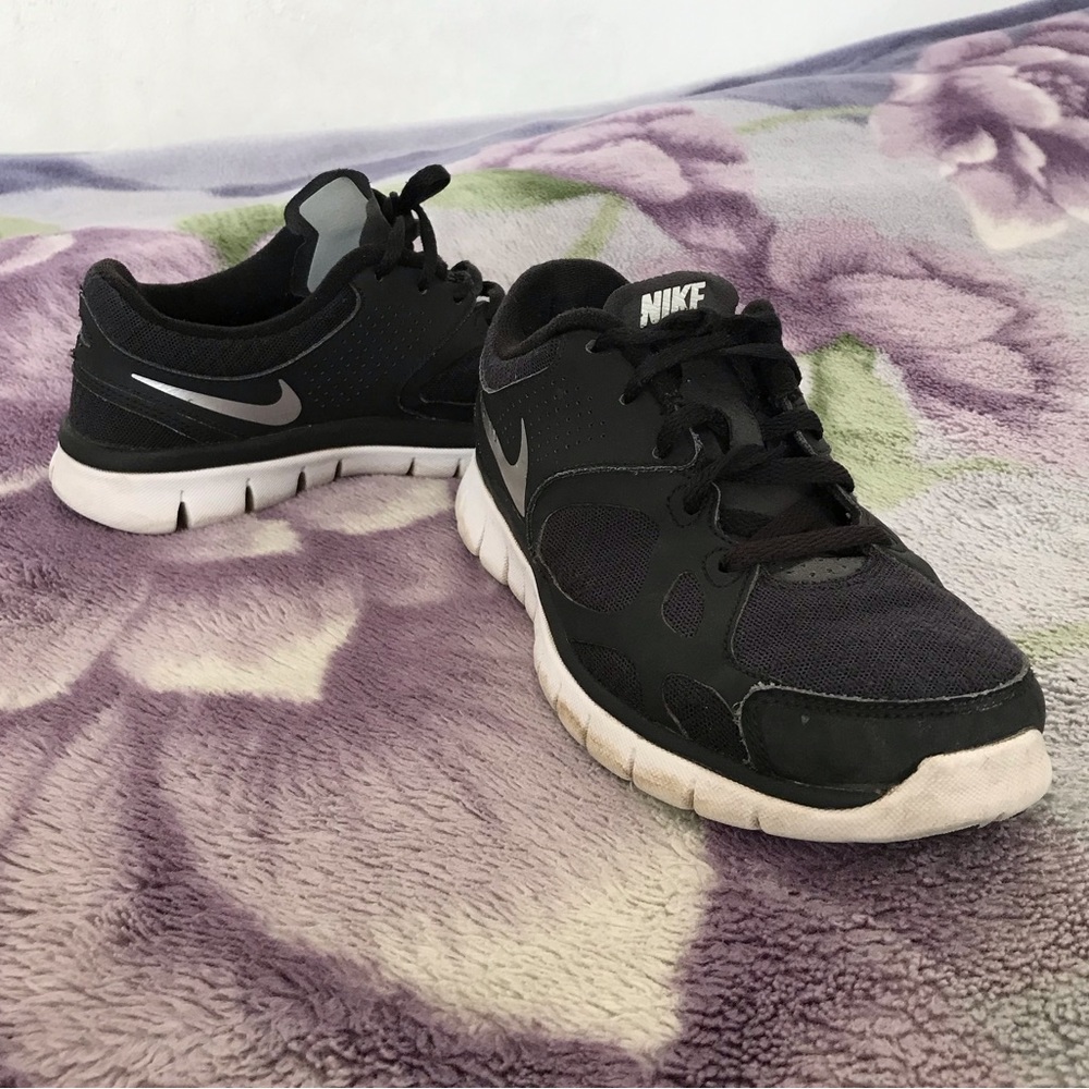 Nike Flex 2012 Women’s Athletic Shoes - Picture 5 of 10